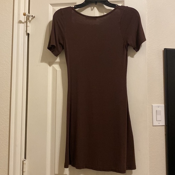 PrettyLittleThing Square Neck Dress - Picture 5 of 5
